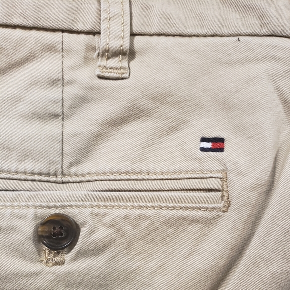 Men's Tommy Hilfiger Custom-fit Chinos - Picture 8 of 9